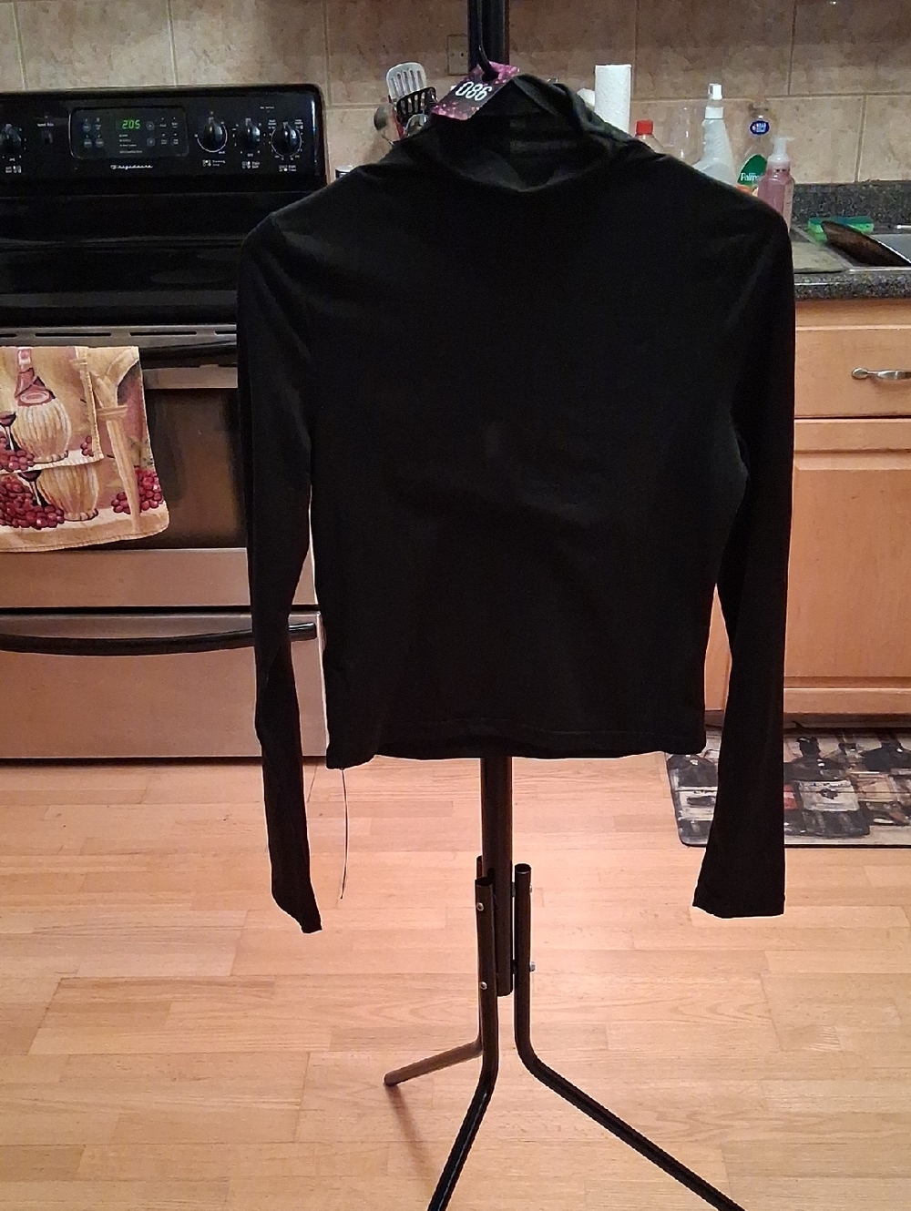 Women's Black Long-Sleeve Hooded Tee
